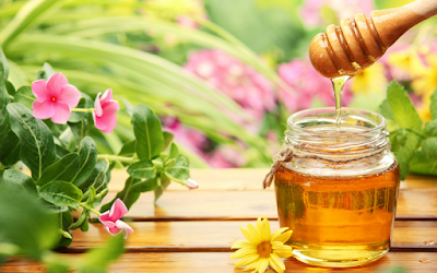 Lưu ý khi thực hiện massage mặt bằng mật ong 