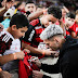 Varela se impressiona com grandeza da torcida do Flamengo: “Surpresa enorme”