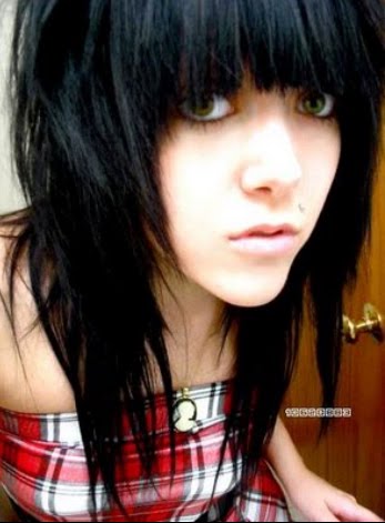 Emo Black And Blonde Hairstyles. londe emo hairstyle.