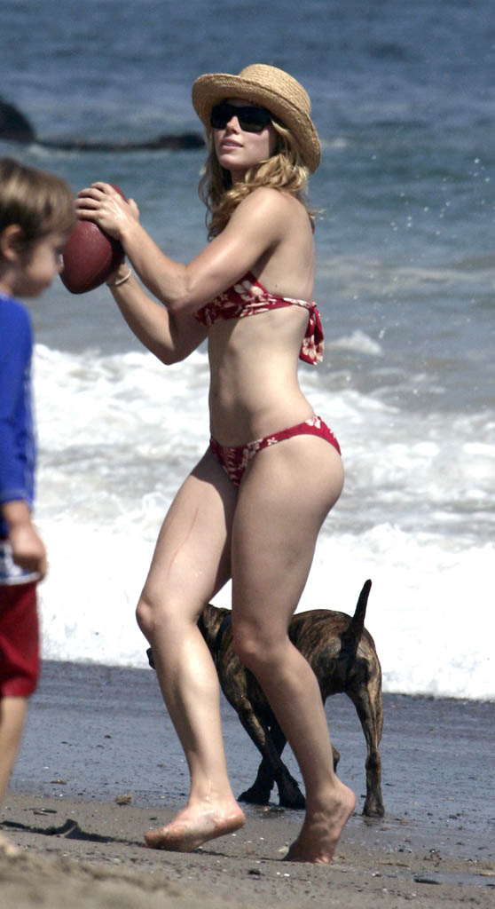 Jessica Biel her bikini body