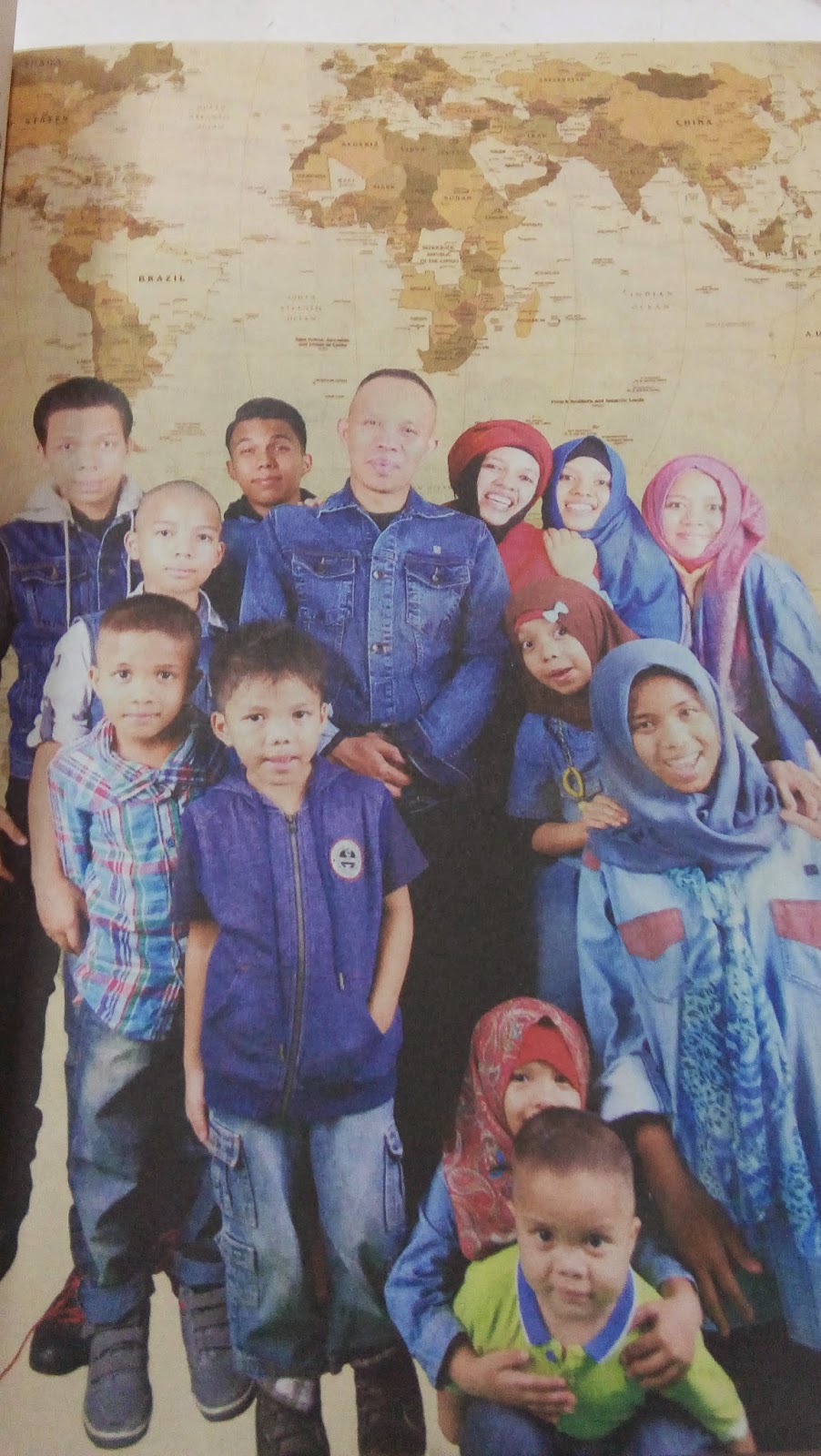 Keluarga Muslim Inspiratif, Keliling Dunia dengan 11 Anak 