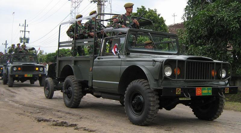 Komando Indonesia  Kaiser M715 Truk  Lawas TNI Yang Serba 