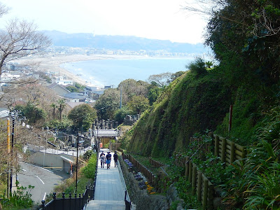  海の見える参道