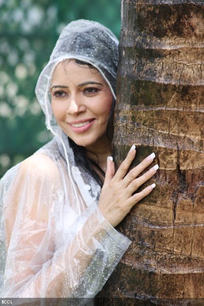 Rozlyn Khan enjoying rain