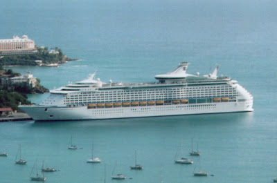 Gambar Kapal Pesiar MS Explorer of The Seas