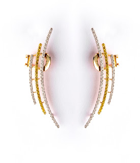 Aurelle by Leshna Shah introduces the exquisite range of Ear Cuffs & Palm Cuffs