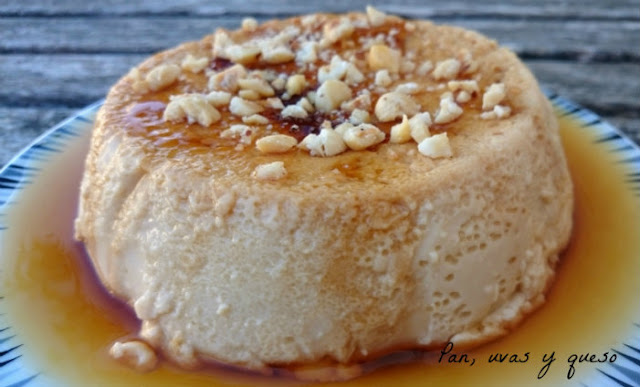 flan-de-toffee, crocante-de-avellanas