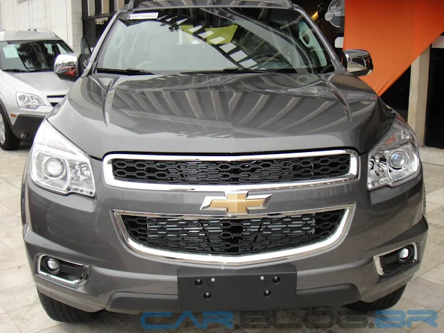 Chevrolet Trailblazer - Cinza Artemis