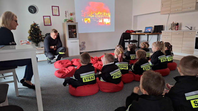 Wizyta przedszkolaków w sali edukacyjnej ,,Ognik " w Kielcach