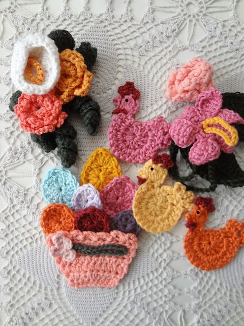 Easter Chicks & Eggs Appliques - free crochet pattern