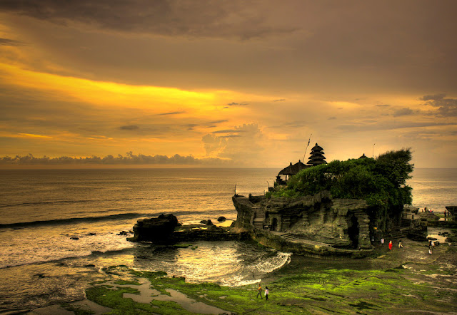 Objek Wisata Pura Tanah Lot, Tabanan Bali 4