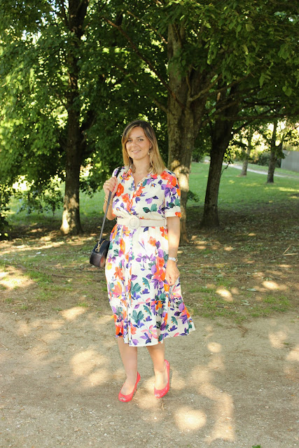 look du jour, robe sézane fleurie, sac cosmoparis rond, les petites bulles de ma vie