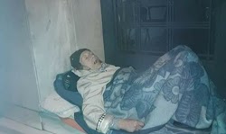  Οδός Σόλωνος. Πέθανε πριν από τρεις μέρες η εμβληματική άστεγη του κέντρου της Αθήνας.  Δεν το ανέφερε κανένα ΜΜΕ, διότι σχεδιάζουν να βγάλ...