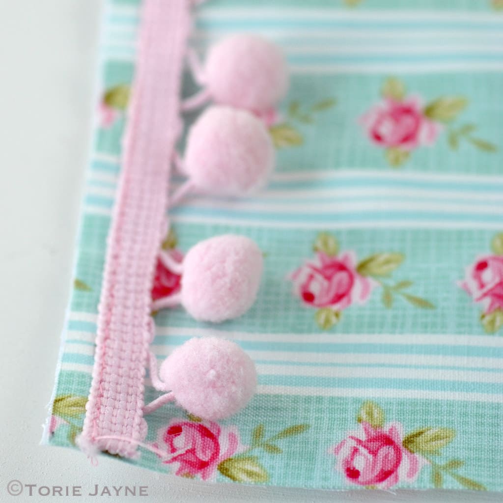 Pom Pom Trim Tote Bag Tutorial