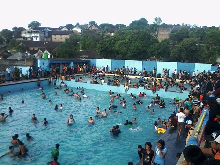 Kolam Renang Kalitaman