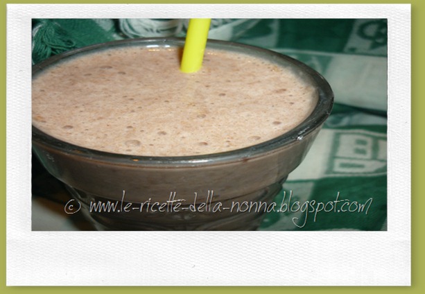 Frullato mela, banana e cacao (3)