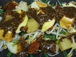 rujak cingur Makanan Khas Indonesia