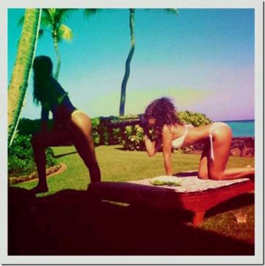 sexy-rihanna-twitpics-31
