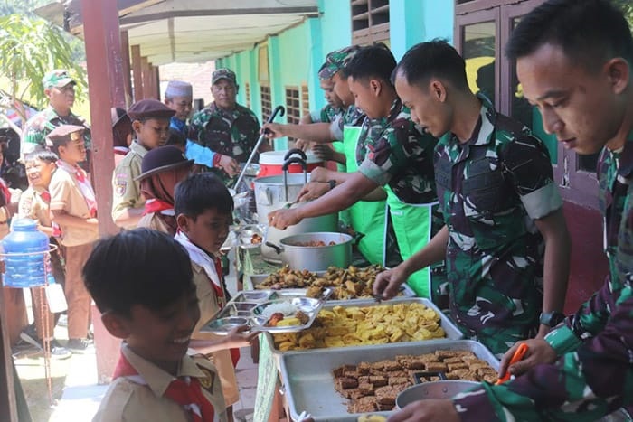 Didik 2.000 Personel Jadi Kepala Unit Pelayanan Makanan Bergizi Gratis, Inilah Kelebihan TNI