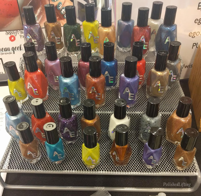 nail polish display