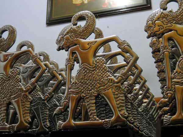 Vandel trophy plakat kantor proses cor logam