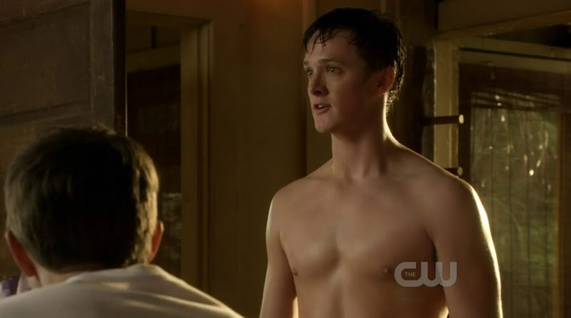 Ross Philips Shirtless in Hart of Dixie s1e19