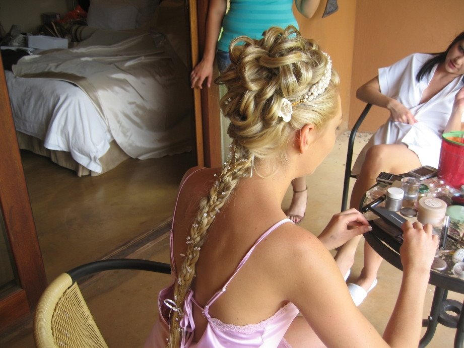 Ashley Judd Curly updo wedding