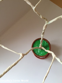 How to make a simple Easter tree with wire