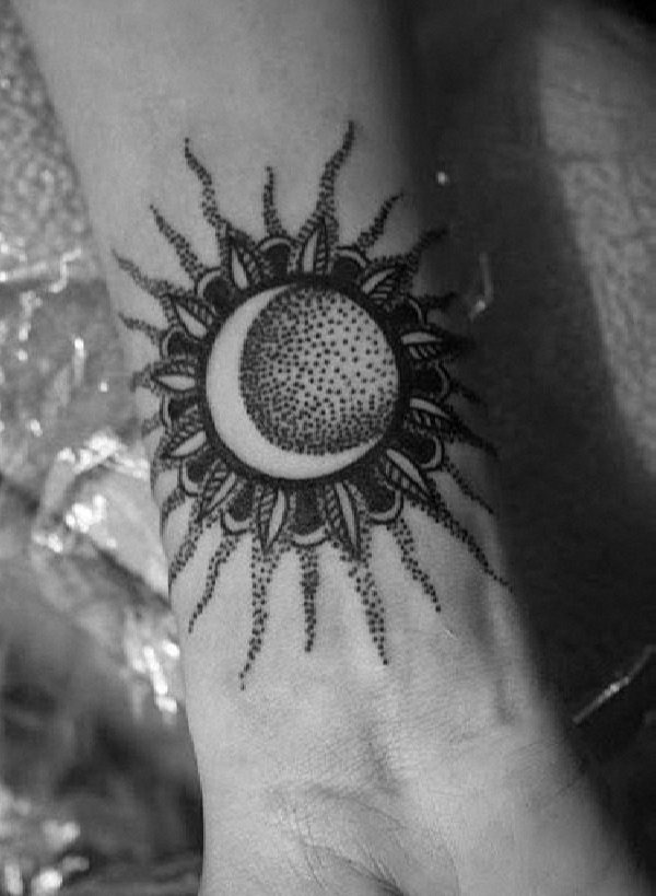 sol_tatuagens_mais_legais_projetos_do_tattoo_8