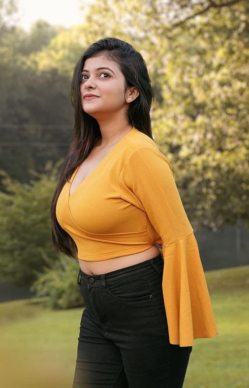 Riya Pandey Big boobs and Cleavage, Riya Pandey hottest looks, Riya Pandey gorgeous looks, Riya Pandey lovely smile, Riya Pandey hot, Riya Pandey sexy, Riya Pandey sexy Ass