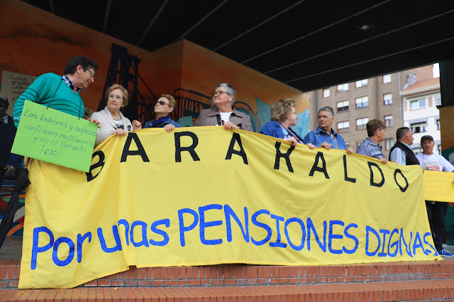 protesta de pensionistas en la Herriko Plaza