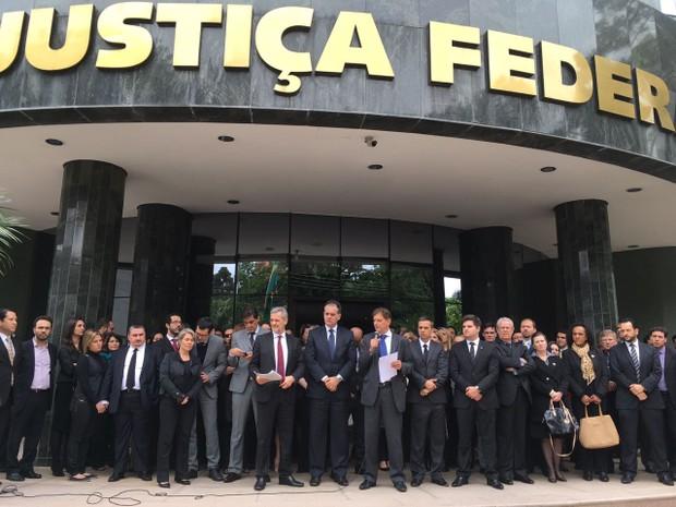 Juízes do Paraná protestam contra mudanças no projeto anticorrupçã