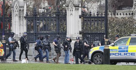 Londra, assalto al Parlamento, 4 morti e 20 feriti