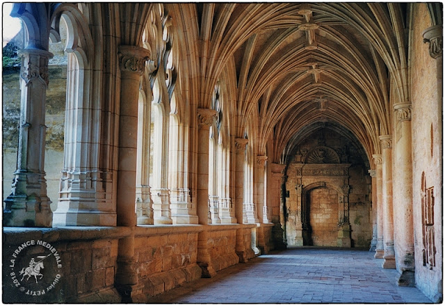 LE BUISSON DE CADOUIN (24) - Abbaye de Cadouin