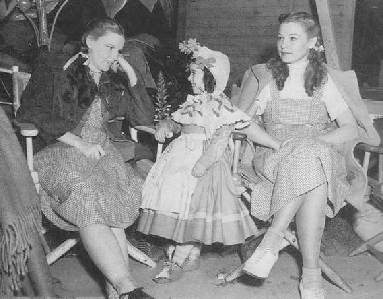 A Vintage Nerd, Vintage Blog, Wizard of Oz, Judy Garland, Wizard of Oz (1939), Behind the Scenes Wizard of Oz, Old Hollywood Blog