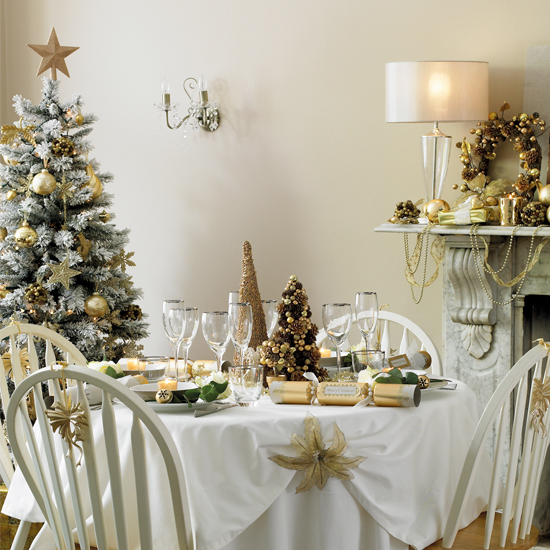 Anyone Can Decorate Christmas  Dining  Table  Decorating  Ideas 