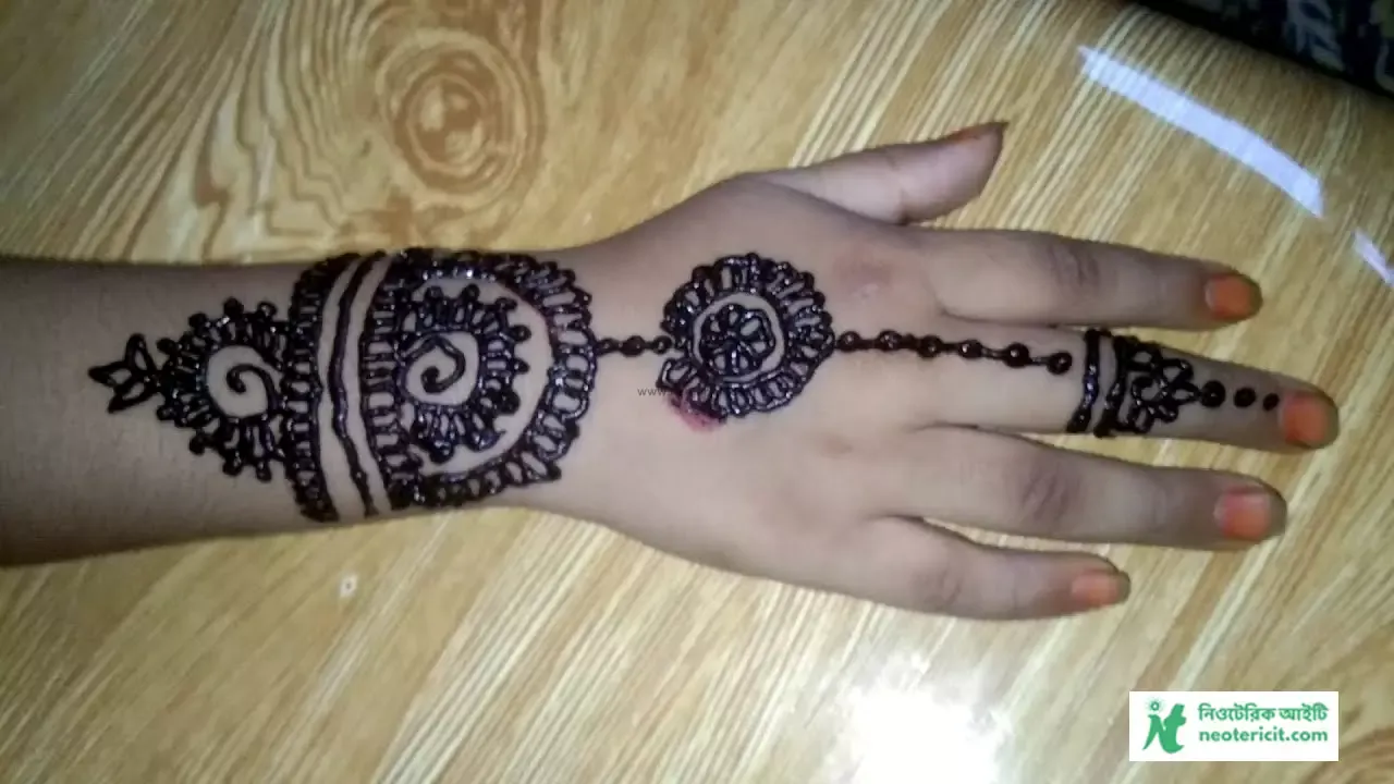 Mehndi designs for little girls - mehndi designs for little kids 2023 - chotoder mehndi design - NeotericIT.com - Image no 4