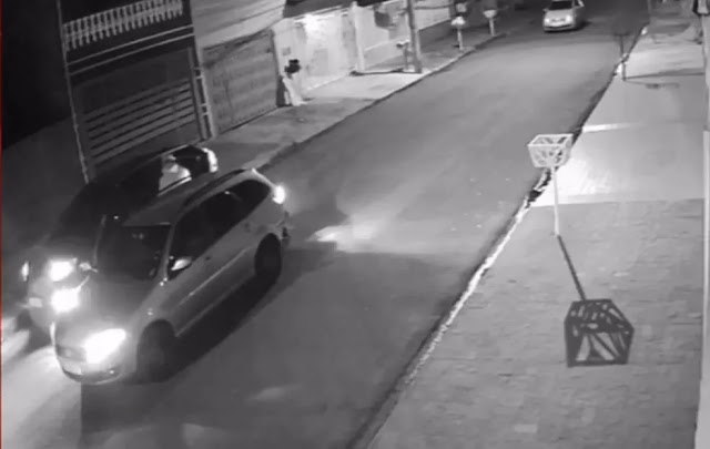 Região - Homem reage a assalto e mata ladrão a tiros; vídeo