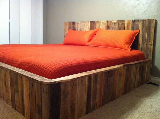 Wood Pallet Bed Frame