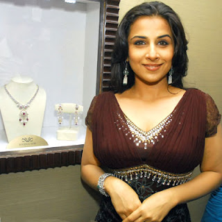 Vivacious Vidya Balan at Diamond Jewellery Launch