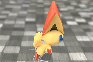 ポケプラ　ビクティニ　ミニ　サイズ　プラモデル　バンダイ　ゼクロム　セット　限定　飛行　Pokémon Plastic Model Pokepla Victini Zekrom 右側面