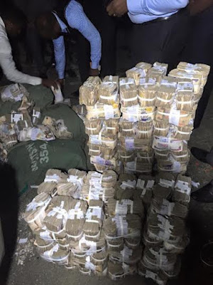 Port Harcourt Bank armed robbers abandon N137m after Police chase!