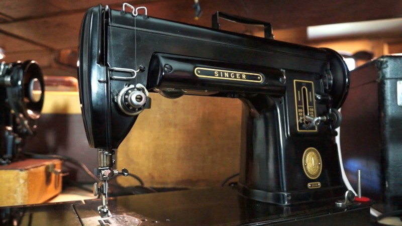 Pink Bel Air 620 Sewing Machine Vintage PARTS ONLY NONWORKING