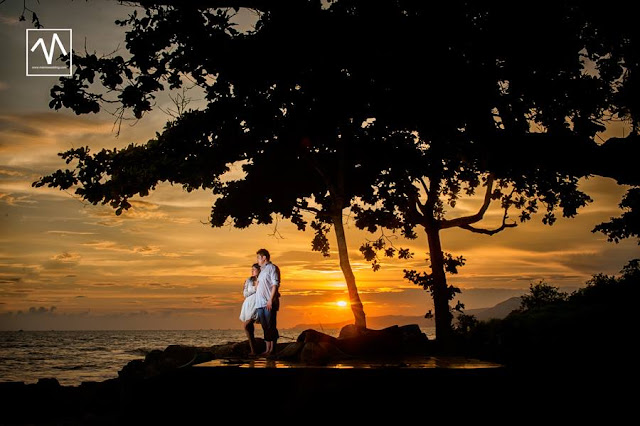 photo prewedding tema candid pantai