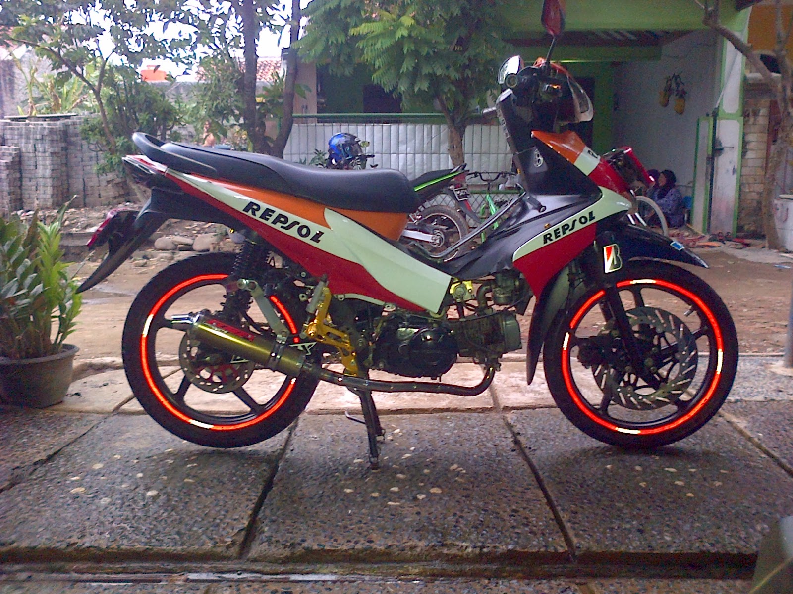 Kumpulan Kumpulan Artikel Modifikasi Honda Absolute Revo 110 Repsol