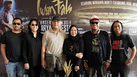 8 November Iwan Fals Konser di Stadion Wibawa Mukti