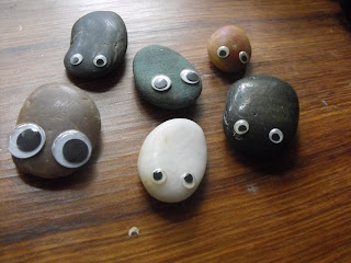 Pet rock Wallpaper