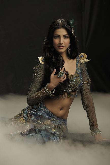 Actress Sruthi Hassan Latest Hot Photo shoot New Images unseen pics