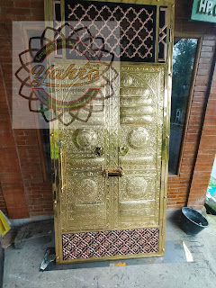 Kerajinan Pintu Ka’bah Tembaga Kuningan