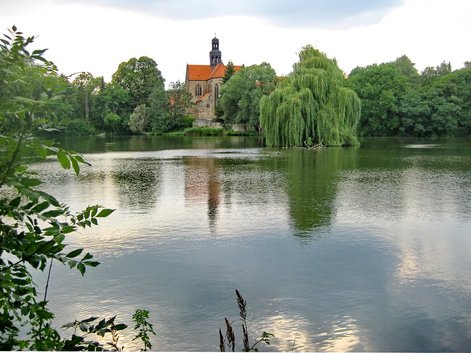 Flora von Bistram's Bilderwelten Kloster und KlosterTeich Hildesheim